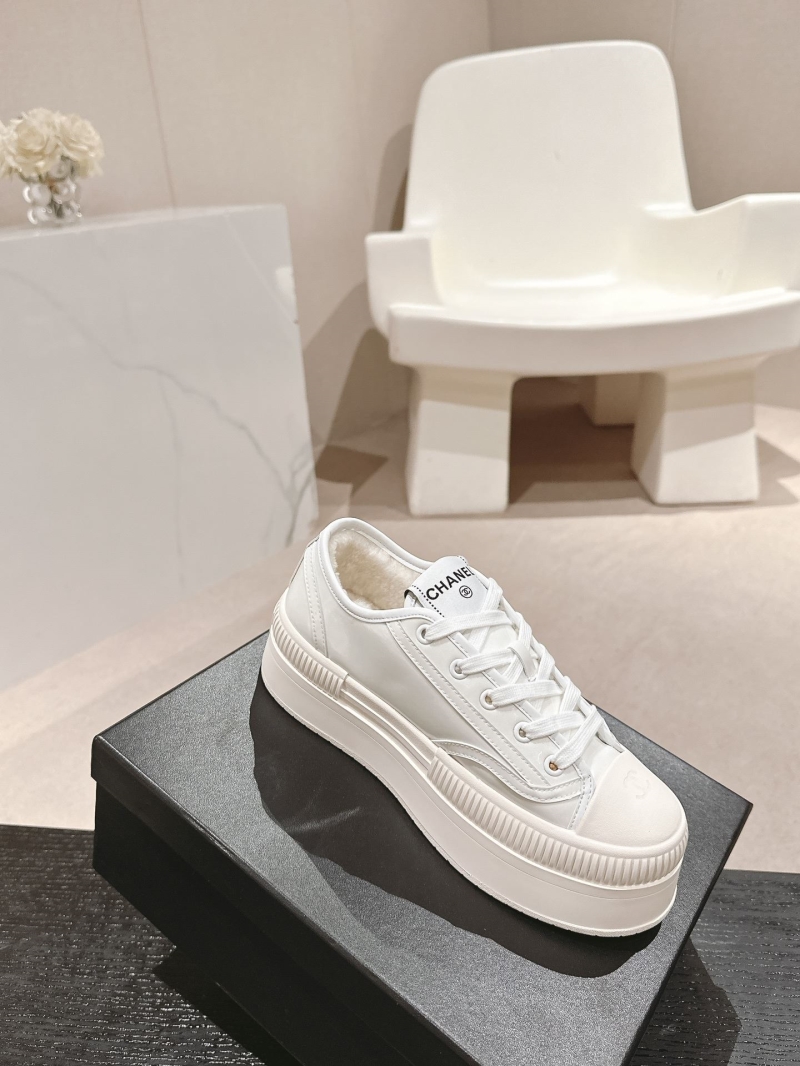 Ch**el sport shoes